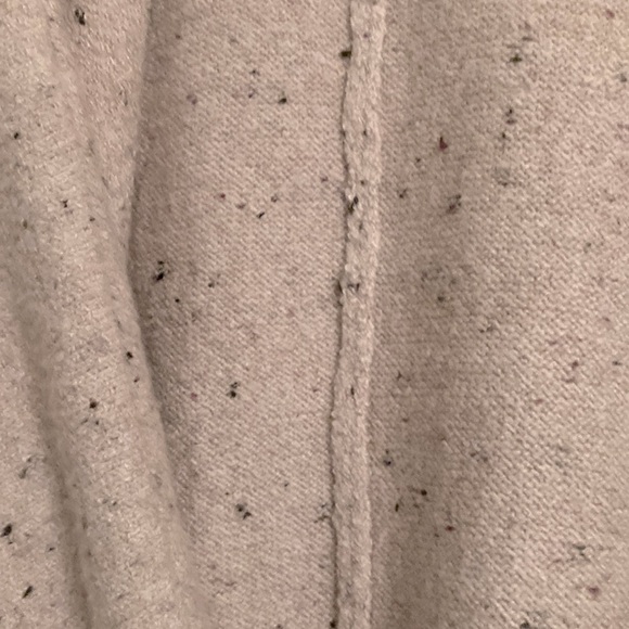 Old Navy sift pink long sweater. - Picture 6 of 11